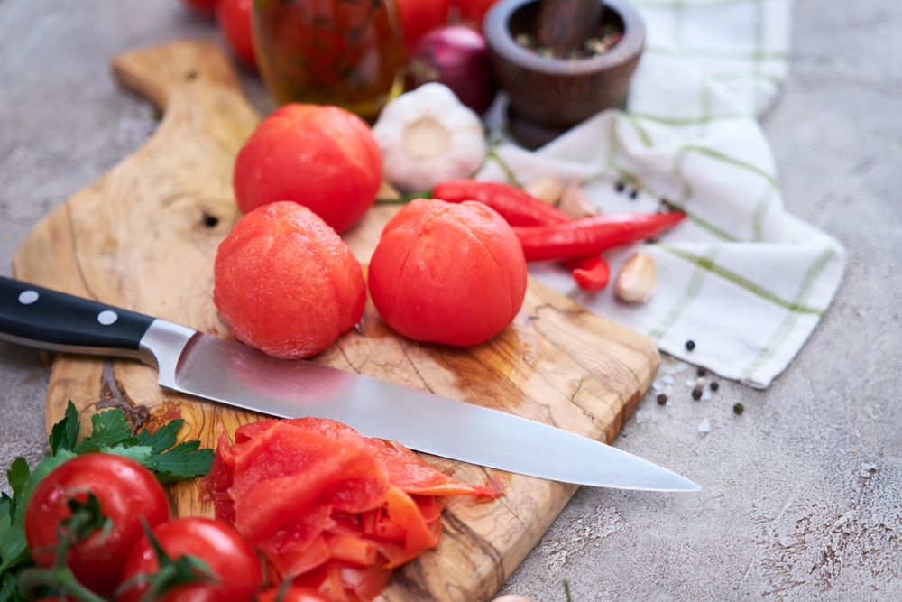 Peeled tomatoes